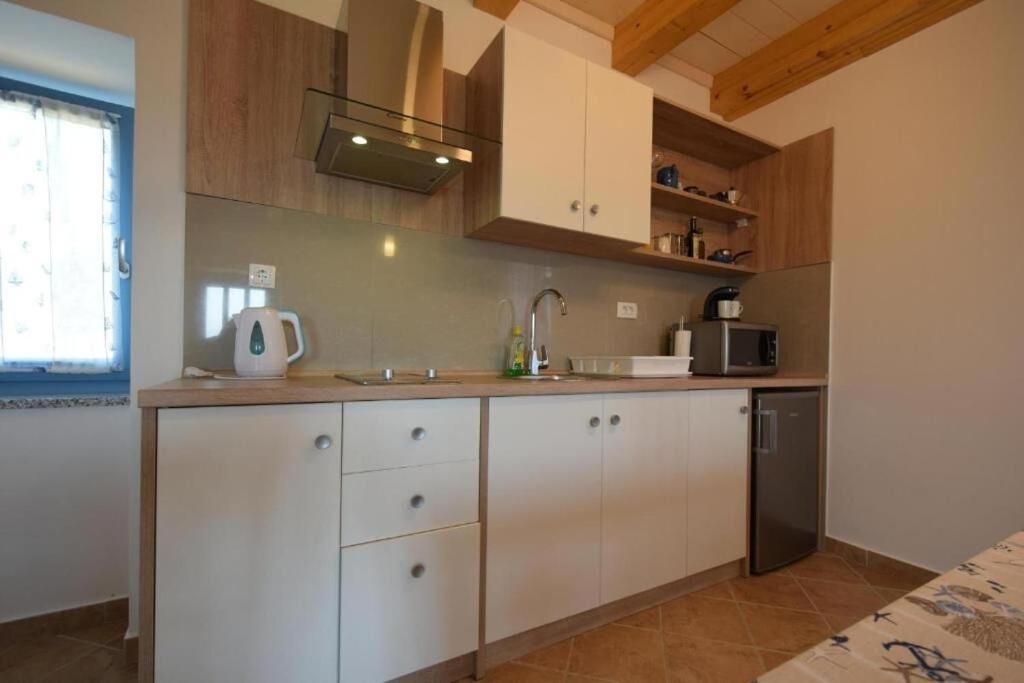 Apartments Insula Insule - Rustic & Peaceful Skrbcici Ngoại thất bức ảnh