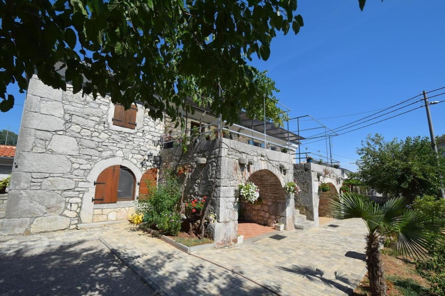 Apartments Insula Insule - Rustic & Peaceful Skrbcici Ngoại thất bức ảnh